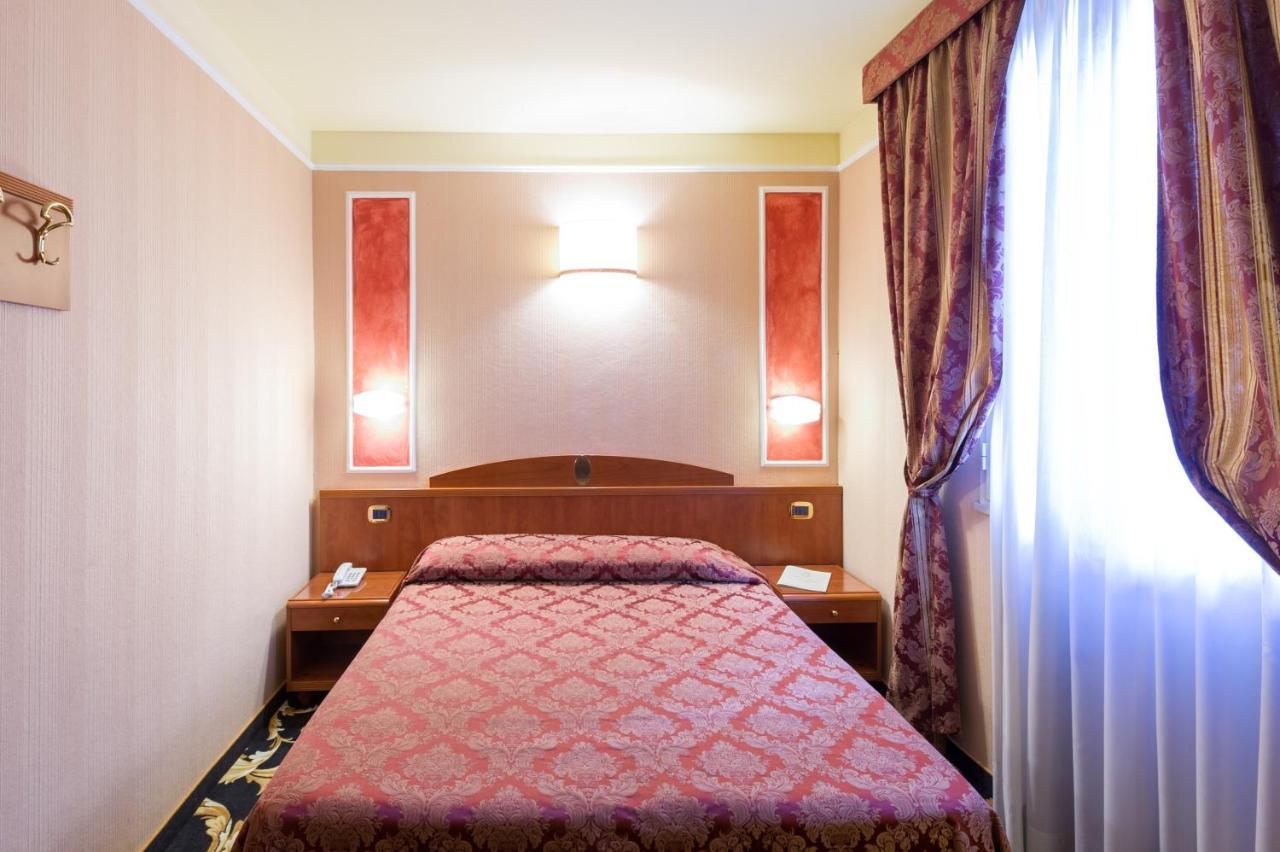 Boutique Hotel Puccini Монтекатини Терме Екстериор снимка