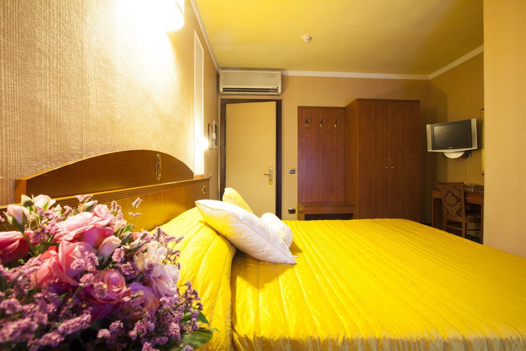 Boutique Hotel Puccini Монтекатини Терме Екстериор снимка